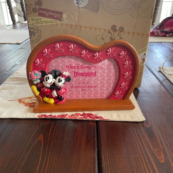 Disney Mickey and Minnie Sweetheart Frame-4x6-New In Box - Picture 1 of 6